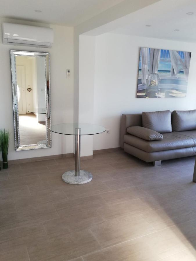 Apartmani Deluxe ยาเซนิเซ ภายนอก รูปภาพ