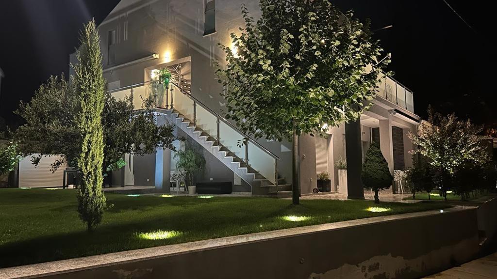 Apartmani Deluxe ยาเซนิเซ ภายนอก รูปภาพ